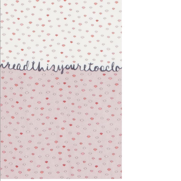 💋💋Kate spade Valentine’s lips kiss oblong scarf - Picture 3 of 7